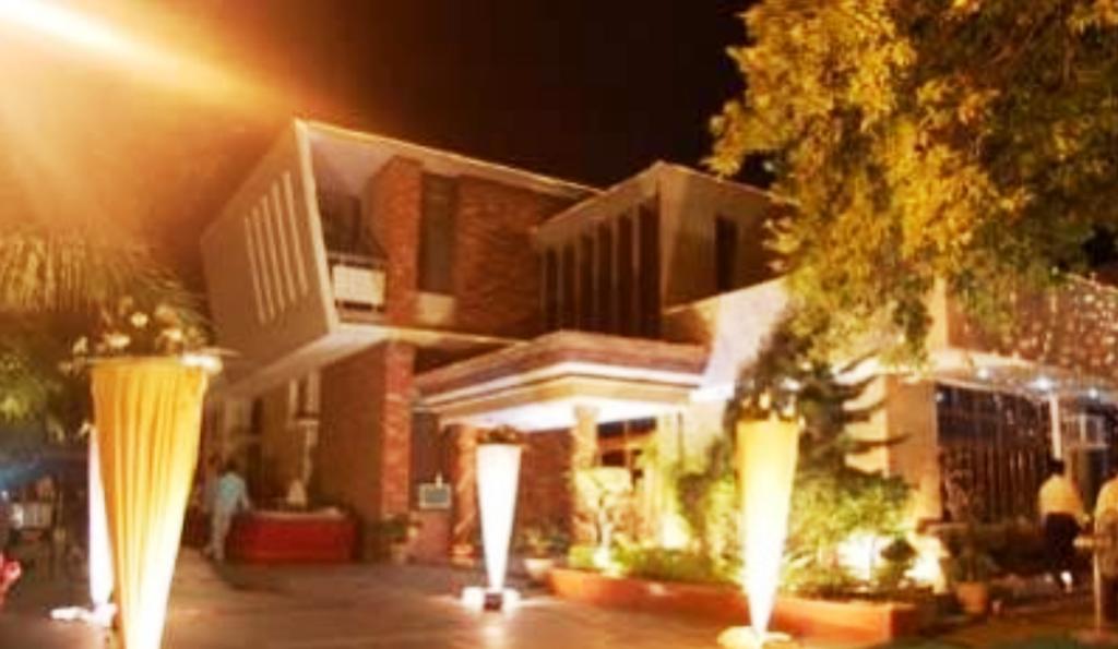 Patiāla Hotel Kings Retreat מראה חיצוני תמונה