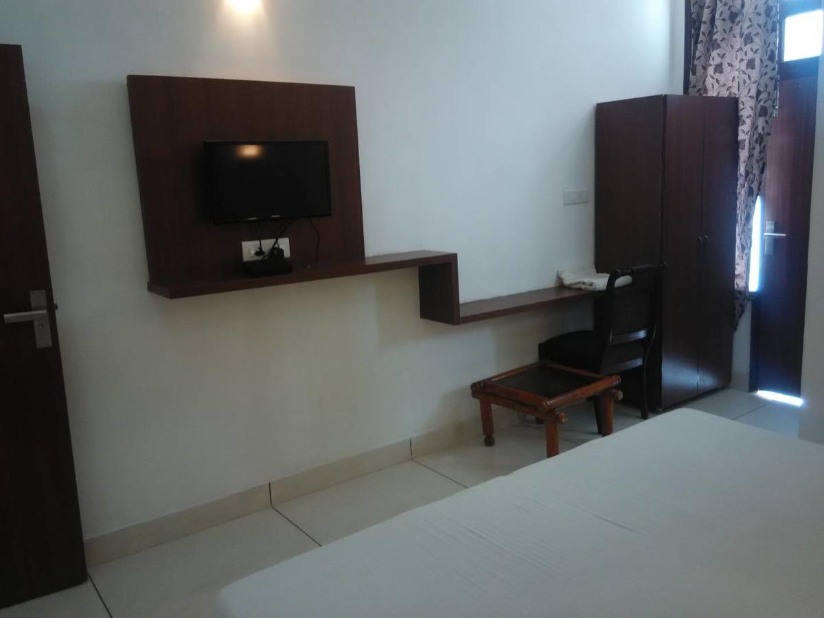 Patiāla Hotel Kings Retreat מראה חיצוני תמונה